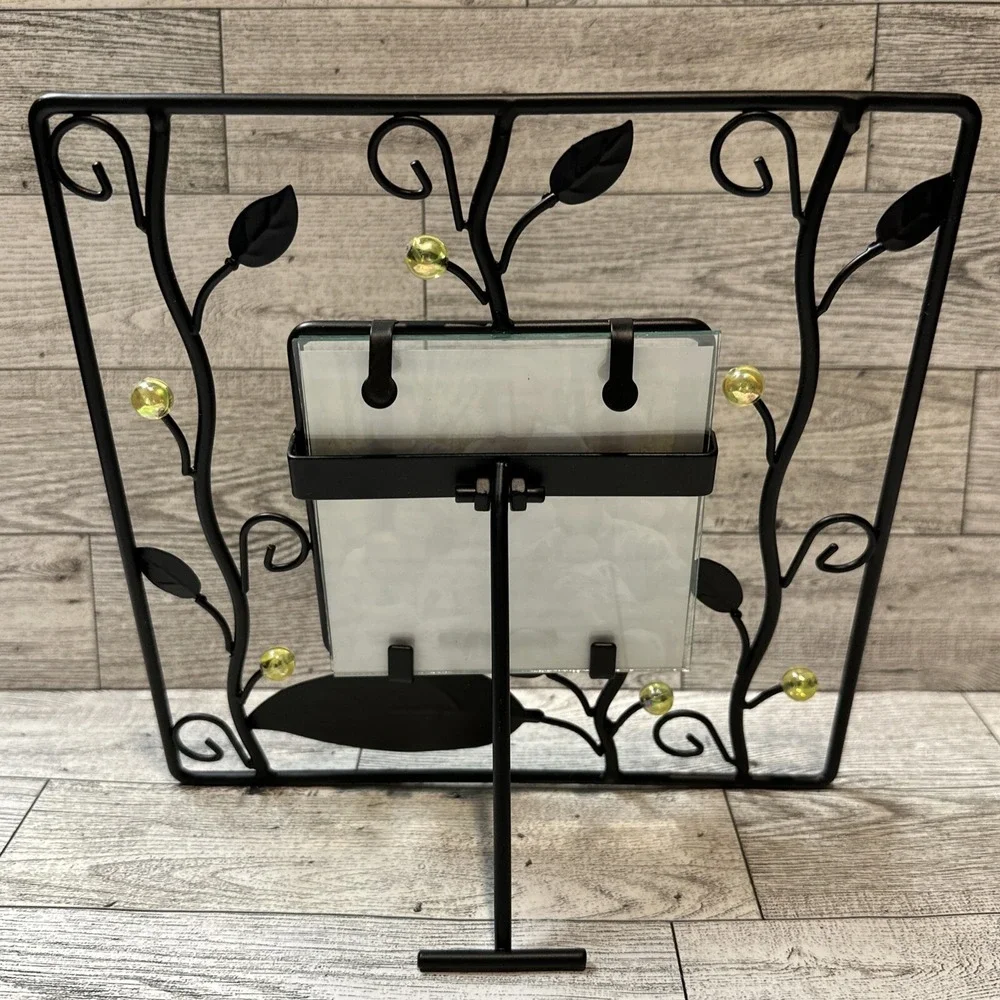 Vine & Branches 8